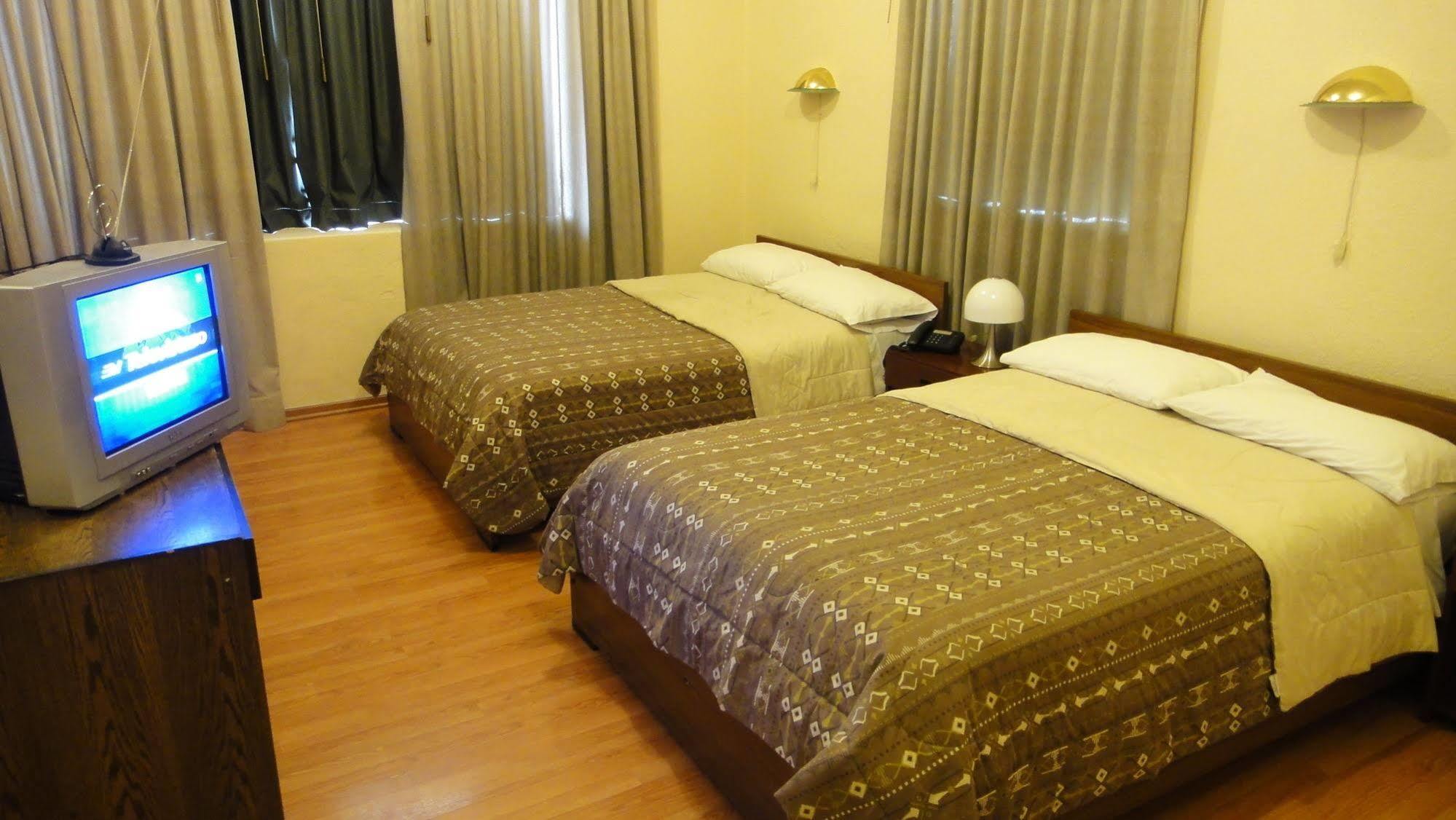 Alston Inn Hotel กีโต ภายนอก รูปภาพ