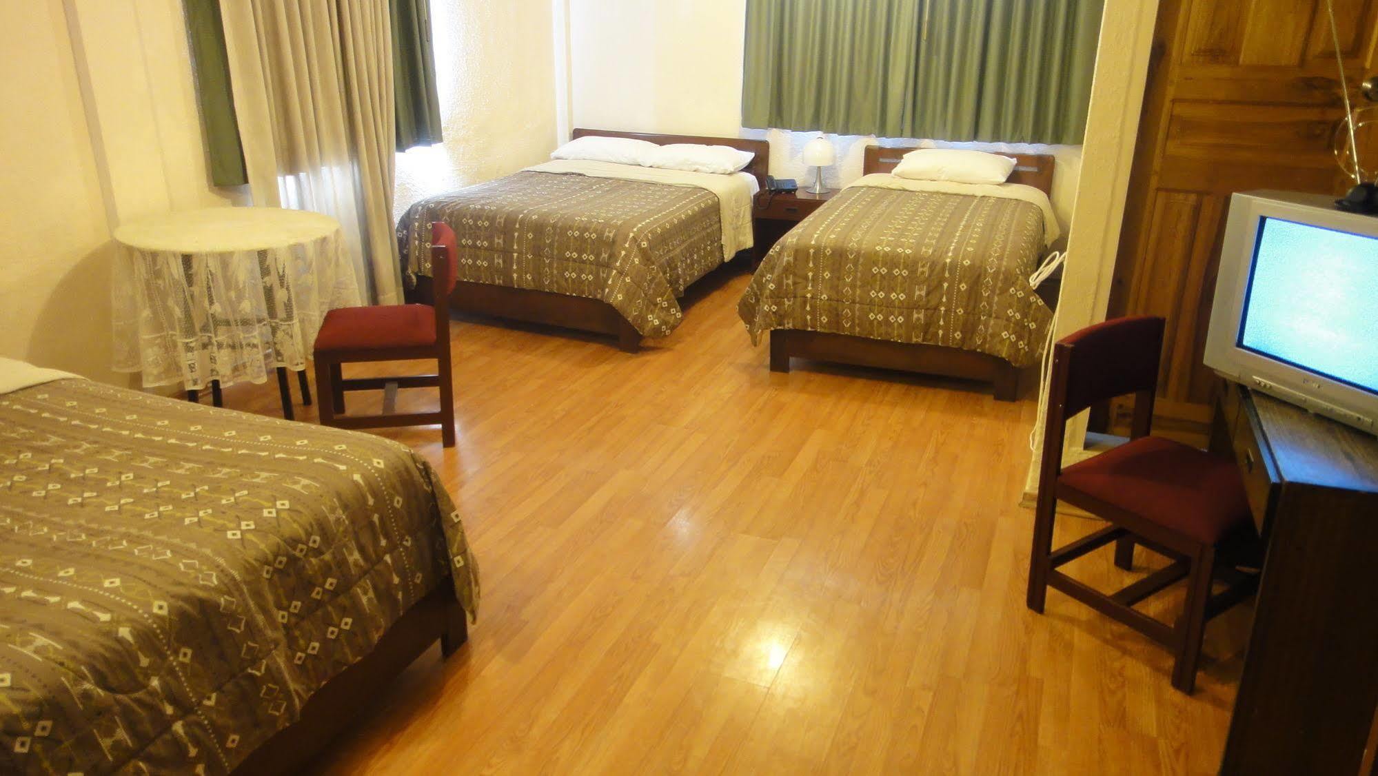 Alston Inn Hotel กีโต ภายนอก รูปภาพ